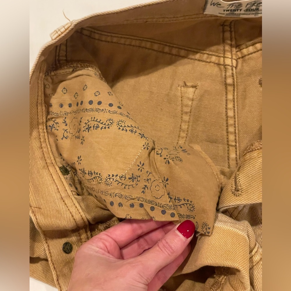 NWOT ๐ We the FREE PEOPLE denim tan cuffed short mid-rise relaxed fit ๐โ๏ธ - Picture 4 of 13